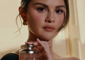 Read more about the article Rare Beauty prinaša vonj po trgovskih ulicah: scratch-and-sniff billboard kampanja kot revolucionaren marketing