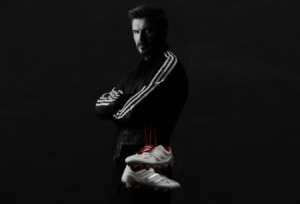 Read more about the article Adidas obuja legendarni trenutek Davida Beckhama